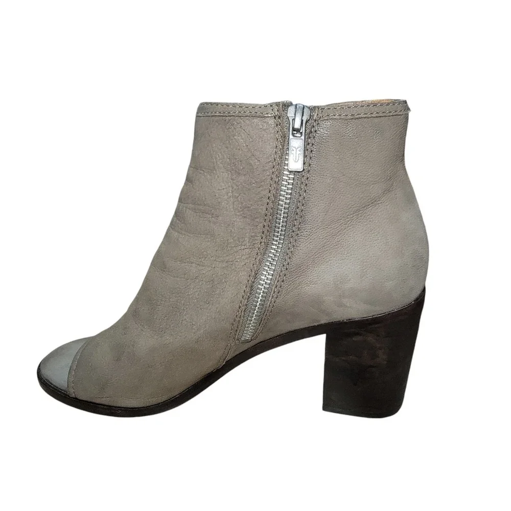 FRYE Boots Women 9.5M Gray Nubuck Leathe Ankle Bootie Danica Peep‎ Toe Heel Shoe